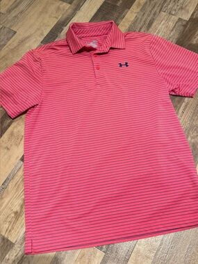 Under Armour Men’s Coral Pink Golf Polo with Navy Stripes Medium NWOT